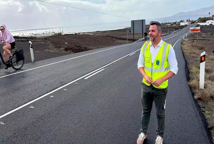 Reabierta al tráfico la carretera entre Puerto Calero y Puerto del Carmen tras una rehabilitación integral